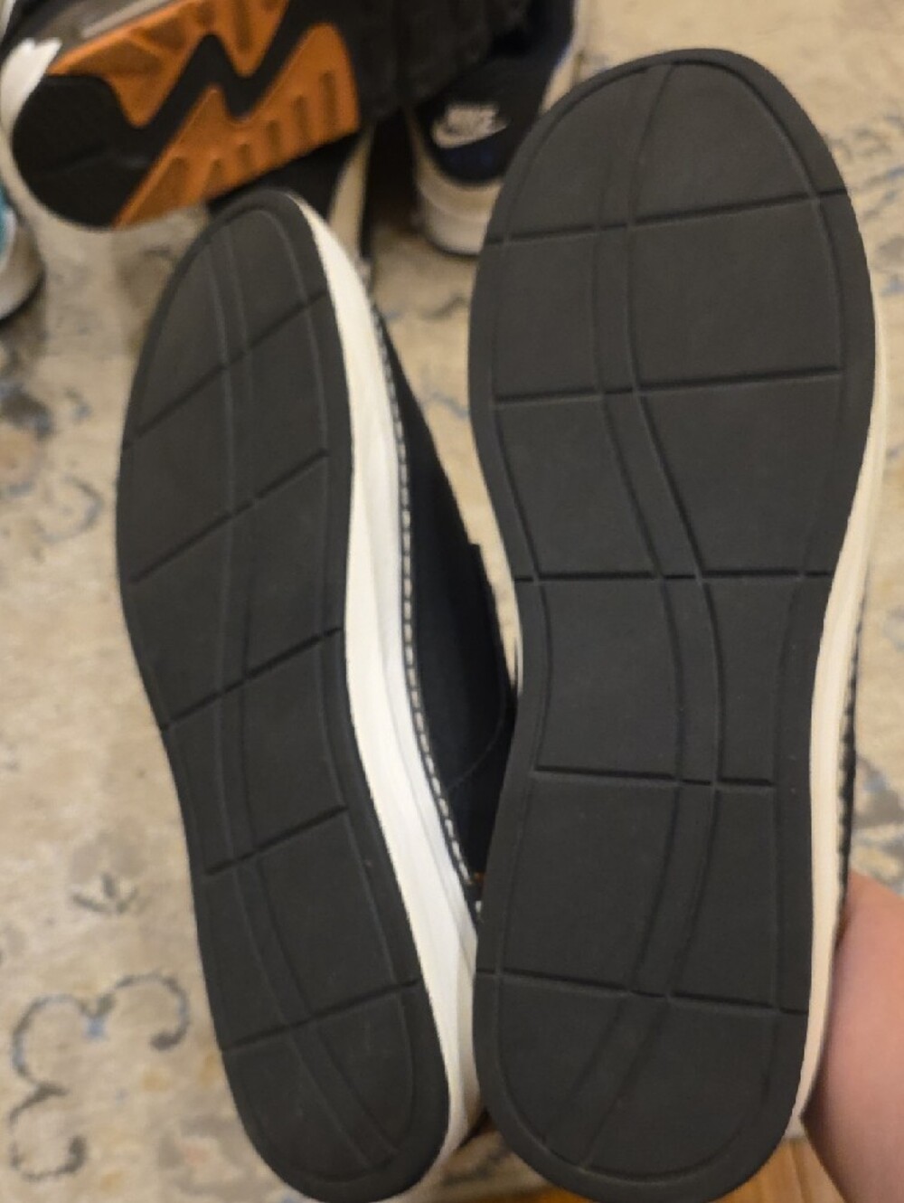 Men's Black Low-Profile Canvas Shoes - Picture 2 of 9